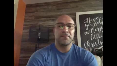 Snapshot of manny77977 chatting on 12-16-24, 07:21 david 77977 online show from 12-16-24, 07:21