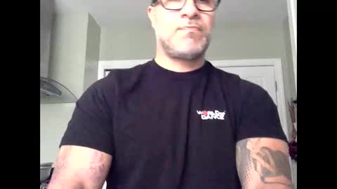 Snapshot of manny77977 chatting on 12-02-25, 04:13 david 77977 online show from 12-02-25, 04:13