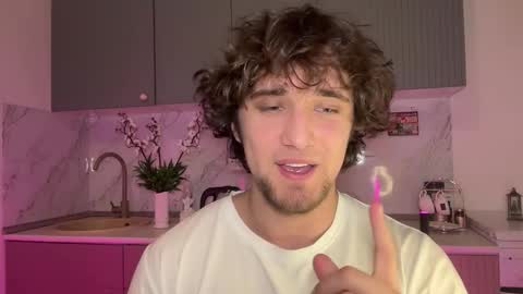 manolein online show from 10-30-25, 03:24