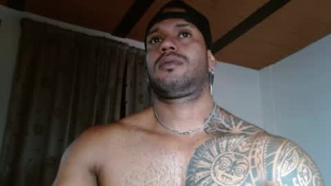 Snapshot of manolofitt chatting on 04-28-26, 03:39 Manolo online show from 04-28-26, 03:39
