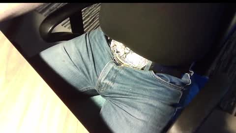 Snapshot of manswed chatting on 12-31-24, 01:08 manswed online show from 12-31-24, 01:08