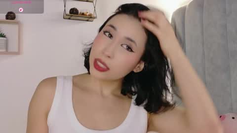 Snapshot of manu_montoya_ chatting on 05-28-26, 04:48 Manu online show from 05-28-26, 04:48