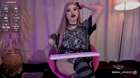 Snapshot of manu_nyx chatting on 04-25-26, 07:33 manu velezz Help me to get to 100 thumbs ups Tip 25tks Rate me online show from 04-25-26, 07:33