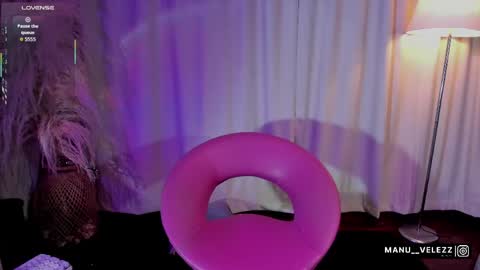 Snapshot of manu_nyx chatting on 05-10-26, 05:56 manu velezz Help me to get to 100 thumbs ups Tip 25tks Rate me online show from 05-10-26, 05:56