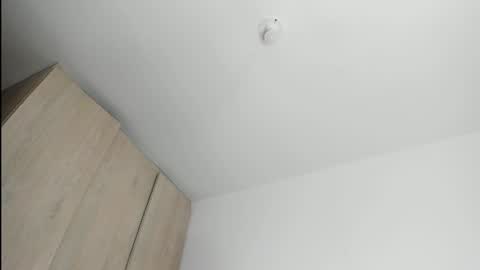 Snapshot of manuela_anderson chatting on 06-26-26, 03:27 MANUELA online show from 06-26-26, 03:27