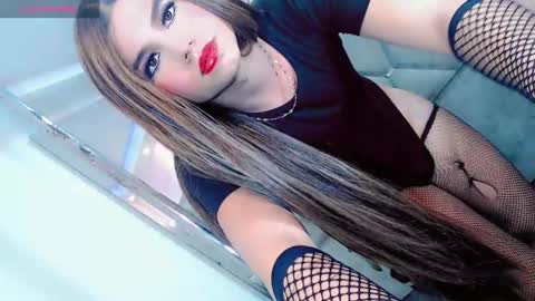 Manuela Kingsley online show from 12-18-24, 03:55