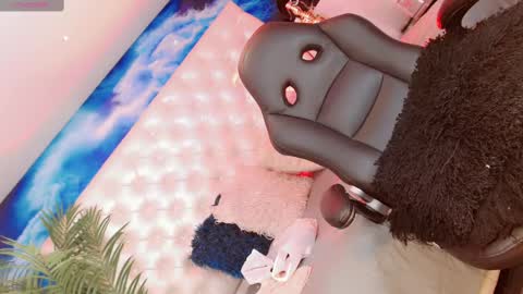 Manuela Kingsley online show from 03-04-25, 11:19