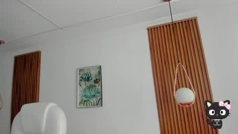 Manuela Miller           online show from 04-12-26, 08:36