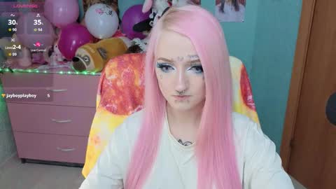 Manuela online show from 12-19-25, 08:38