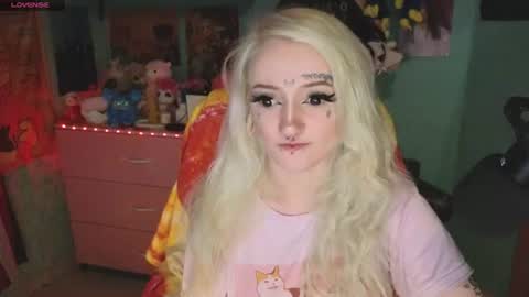 Snapshot of manuela_unicorn chatting on 07-01-26, 03:45 Manuela online show from 07-01-26, 03:45