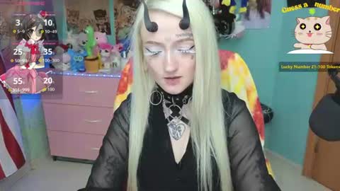 Snapshot of manuela_unicorn chatting on 07-07-26, 04:11 Manuela online show from 07-07-26, 04:11
