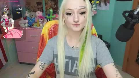 Snapshot of manuela_unicorn chatting on 07-16-26, 07:53 Manuela online show from 07-16-26, 07:53