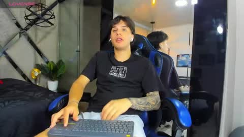 Manuel online show from 04-29-26, 04:05