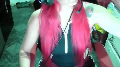 Manu Escarlate online show from 02-13-25, 04:43