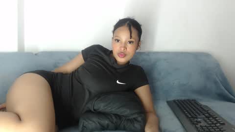 Snapshot of mar_aimy chatting on 09-18-25, 03:41 Mar online show from 09-18-25, 03:41