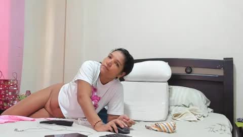 Snapshot of mara2020xxx69 chatting on 06-12-26, 03:33 Mara online show from 06-12-26, 03:33