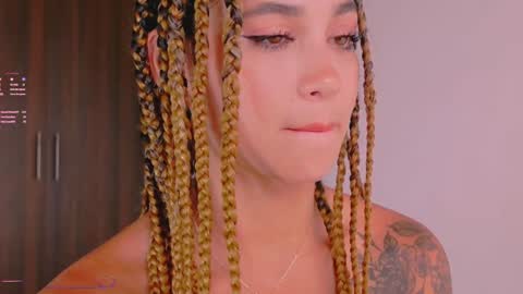 Snapshot of mara__ross chatting on 02-01-25, 07:34 Mara Independent Model online show from 02-01-25, 07:34