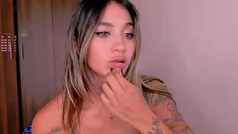Snapshot of mara__ross chatting on 02-26-25, 06:32 Mara Independent Model online show from 02-26-25, 06:32