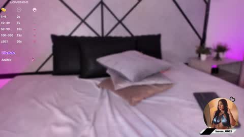 Snapshot of mara_martinez chatting on 03-05-25, 07:27 online show from 03-05-25, 07:27