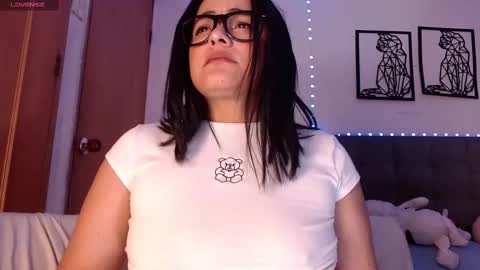 Snapshot of maraa_lee chatting on 03-06-25, 08:16 maraa_lee online show from 03-06-25, 08:16