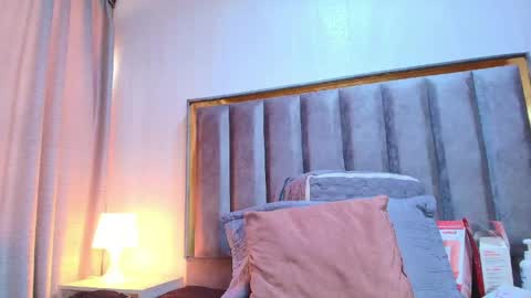 Snapshot of maraa_x chatting on 04-25-26, 06:05 maraa_x online show from 04-25-26, 06:05