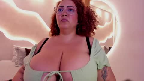 Snapshot of maraasweet chatting on 06-26-26, 02:38 Mrs. Sweet online show from 06-26-26, 02:38