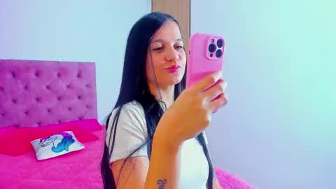 Mara hanson  online show from 10-26-25, 05:52