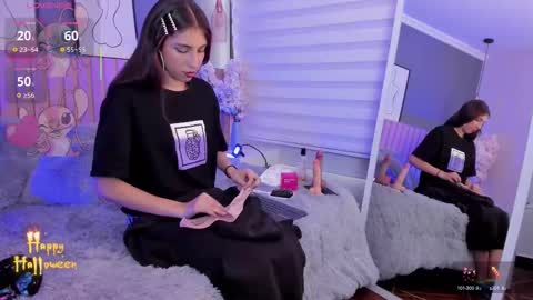 Snapshot of maraia_ford chatting on 10-14-25, 08:20 Mara online show from 10-14-25, 08:20