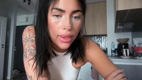 Snapshot of marakuia054 chatting on 11-16-25, 10:54 Marakuia online show from 11-16-25, 10:54