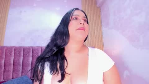 maralinette22 online show from 11-24-25, 11:43