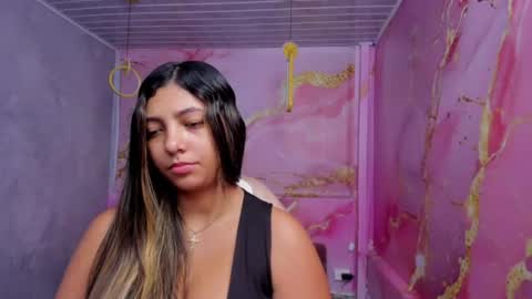 Snapshot of maraluna_ chatting on 06-24-26, 01:43 Maraluna online show from 06-24-26, 01:43
