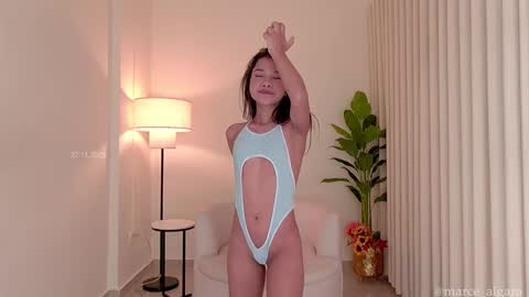 Snapshot of marce_algara chatting on 11-28-25, 12:41 Marce algara online show from 11-28-25, 12:41