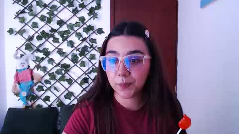 Snapshot of marce_bunny chatting on 05-20-26, 04:46 Marcela online show from 05-20-26, 04:46