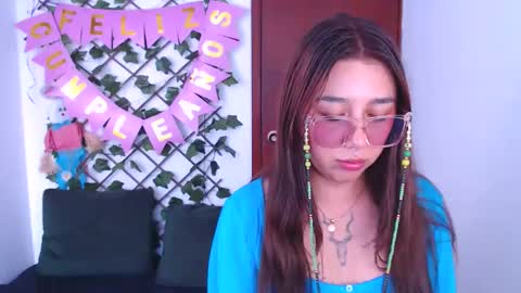 Snapshot of marce_bunny chatting on 05-27-26, 05:32 Marcela online show from 05-27-26, 05:32