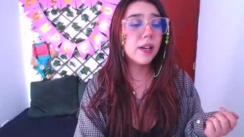 Snapshot of marce_bunny chatting on 05-28-26, 05:21 Marcela online show from 05-28-26, 05:21