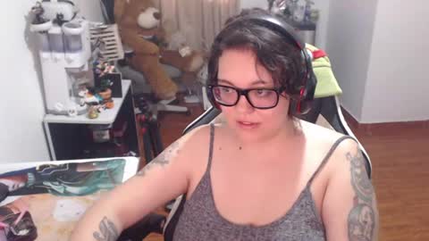 Snapshot of marcela2101s chatting on 07-17-26, 04:34 marcela2101s online show from 07-17-26, 04:34