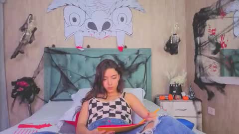 Marcela online show from 10-20-25, 07:36