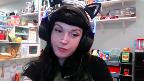 Snapshot of marcelinealtaria chatting on 02-15-25, 05:30 MarcelineAltaria online show from 02-15-25, 05:30