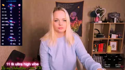 Snapshot of marcelinepeach chatting on 02-15-25, 02:55 Sara online show from 02-15-25, 02:55
