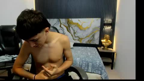 Snapshot of marcellovega chatting on 05-19-26, 04:02 MARCELLO online show from 05-19-26, 04:02