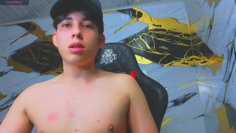 Snapshot of marcelo_boy chatting on 10-27-25, 01:59 marcelo_boy online show from 10-27-25, 01:59