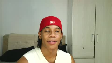 Snapshot of marcelo_dosantos77 chatting on 05-10-26, 09:53 MARCELO online show from 05-10-26, 09:53