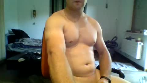 Snapshot of marcin19cm92 chatting on 06-27-26, 05:07 marcin19cm92 online show from 06-27-26, 05:07