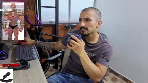 Snapshot of marckmuscle chatting on 06-08-26, 10:43 Marck Independent model online show from 06-08-26, 10:43