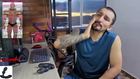 Snapshot of marckmuscle chatting on 06-24-26, 11:26 Marck Independent model online show from 06-24-26, 11:26
