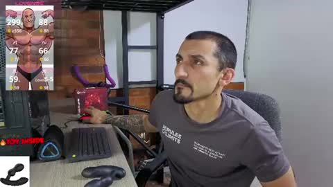 Snapshot of marckmuscle chatting on 06-28-26, 01:55 Marck Independent model online show from 06-28-26, 01:55