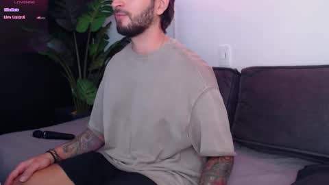 marco_allison43 online show from 09-30-25, 07:41