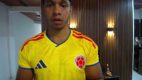 Snapshot of marco_striker chatting on 06-17-26, 02:51 Marco online show from 06-17-26, 02:51