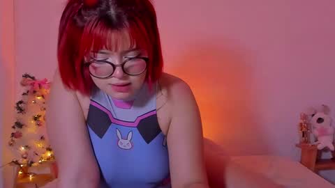 Snapshot of marcy_grey chatting on 12-19-24, 12:34 danna online show from 12-19-24, 12:34