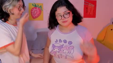 Snapshot of marcy_grey chatting on 09-23-25, 12:35 danna online show from 09-23-25, 12:35